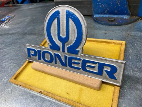 Insegna pioneer musica - musica, vintage
